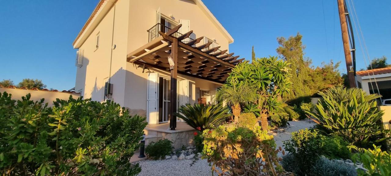 Fab Sea And Mountain View Villa, Walking Distance From The Sandy Beach Yialia Esterno foto